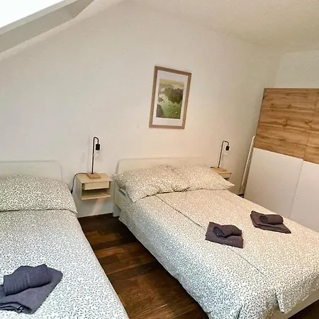 80 M2 With Balcony - Free Parking * غيراسدورف بي فيين